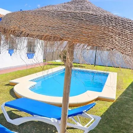 Chalet Flor شاليه كونيل ذي لا فرونتيرا
